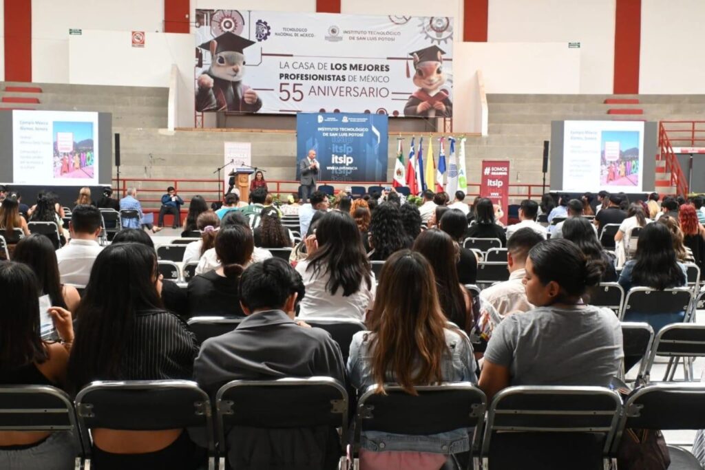 Julián Aguilar Estrada, conferencista para eventos corporativos sobre Liderazgo Consciente